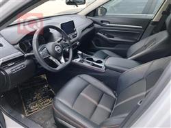 نيسان ألتيما